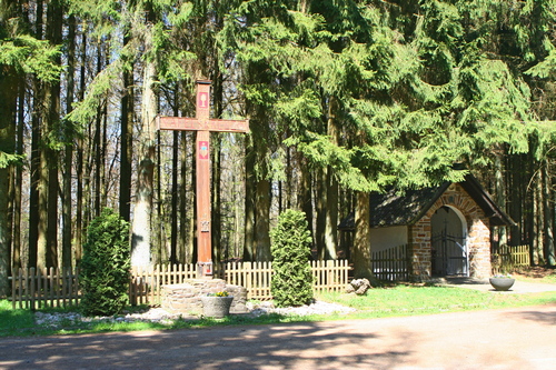 Afelskreuz mit Kapelle